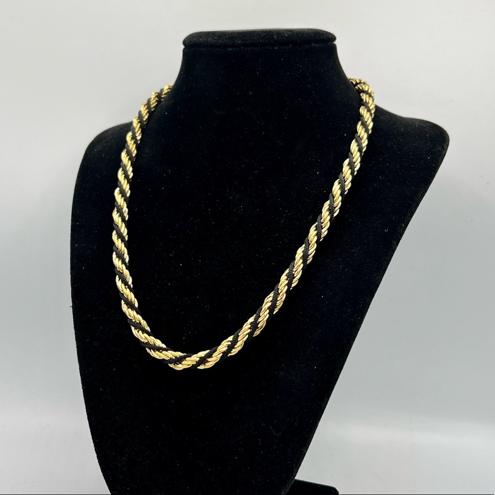 Vintage TRIFARI gold black spiral chain necklace 18”
